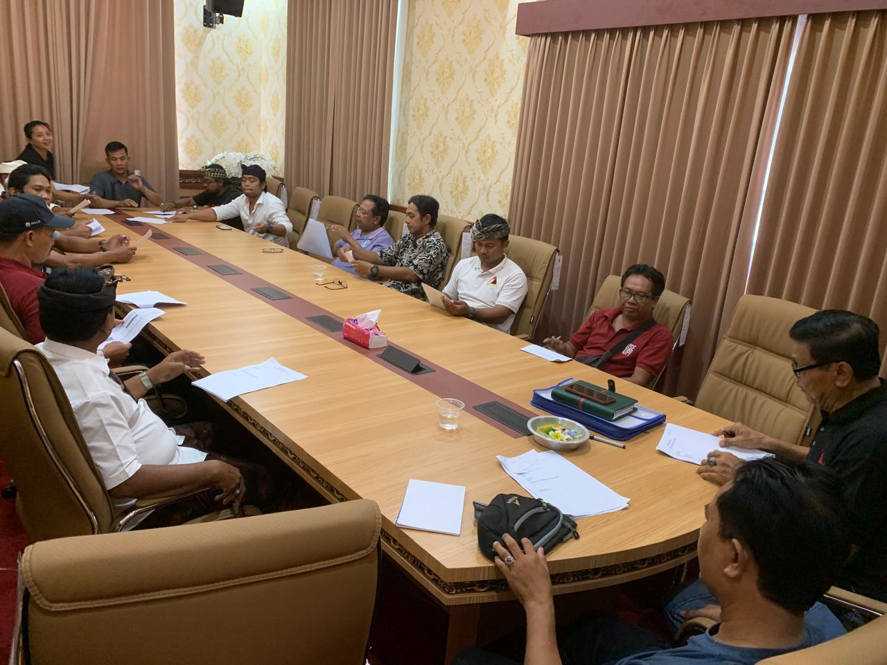 Rapat Rutin Bersama Kelihan Dinas se Desa Batubulan