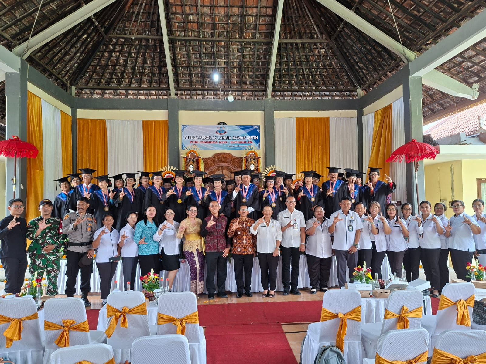 WISUDA SEKOLAH LANSIA STANDAR 1 MAWAR PUTIH PURI CHANDRA ASRI