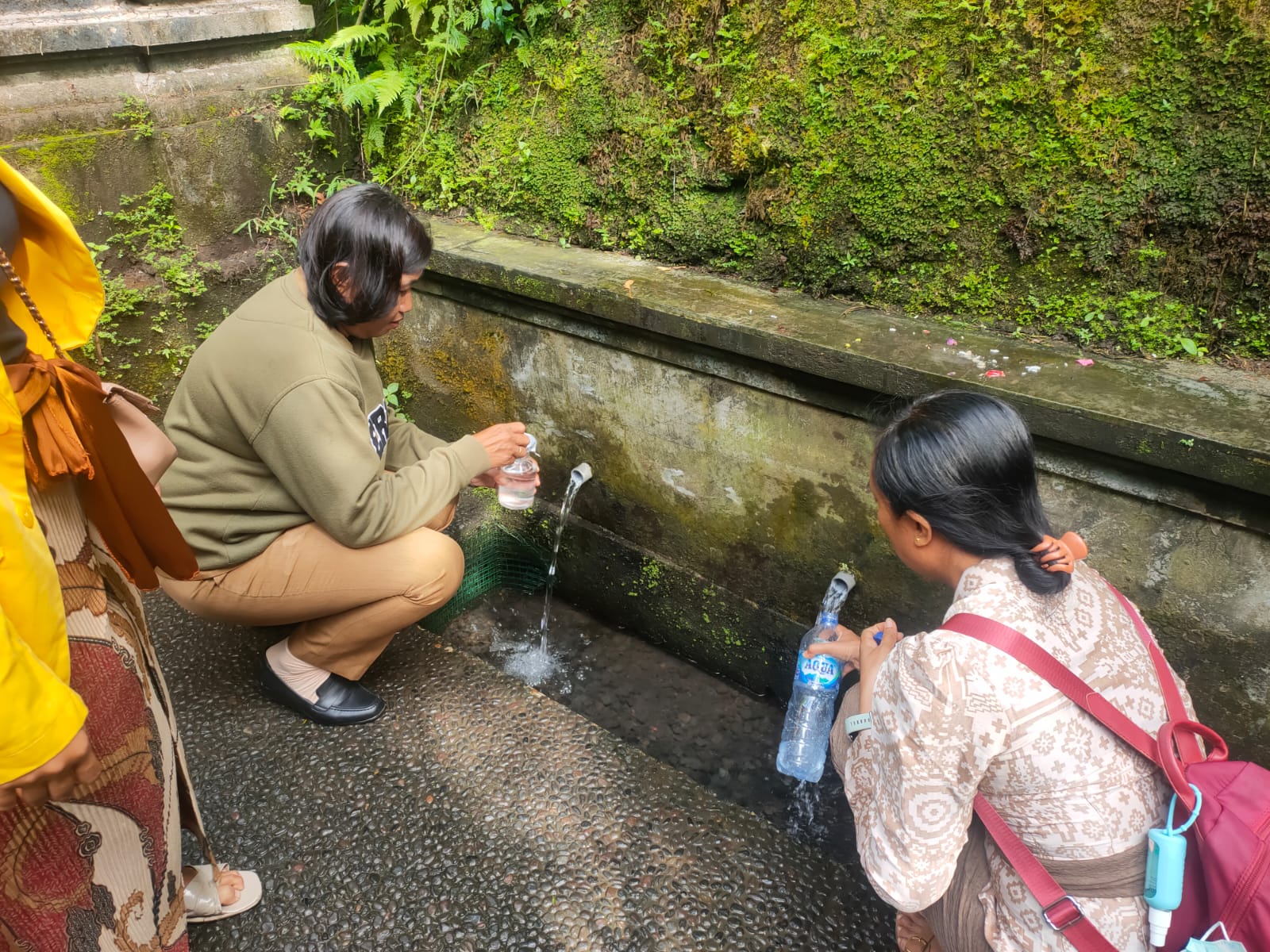 PEMERIKSAAN LAB SAMPEL MATA AIR